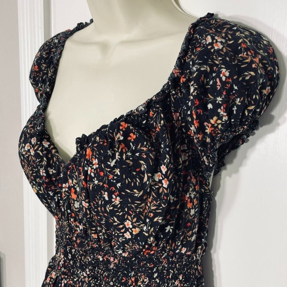 Old Navy Dark Floral Smocked Milkmaid Babydoll Top Coquette Dainty Size M Black